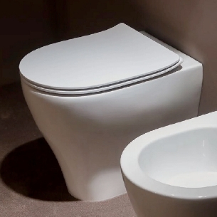 Wc a pavimento in ceramica 100% Made in Italy